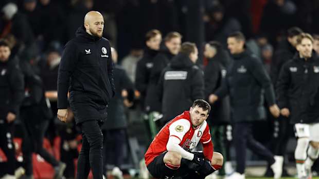 El Feyenoord de Santiago Giménez EMPATA con el NEC